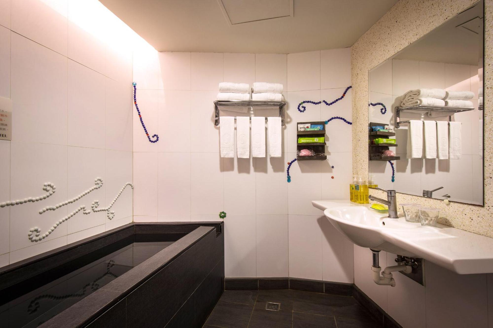 J-Hotel Jiaoxi Eksteriør billede
